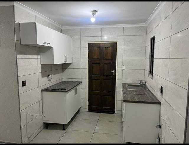 2 BEDROOM PROPERTY TO RENT IN WINDMILL PARK